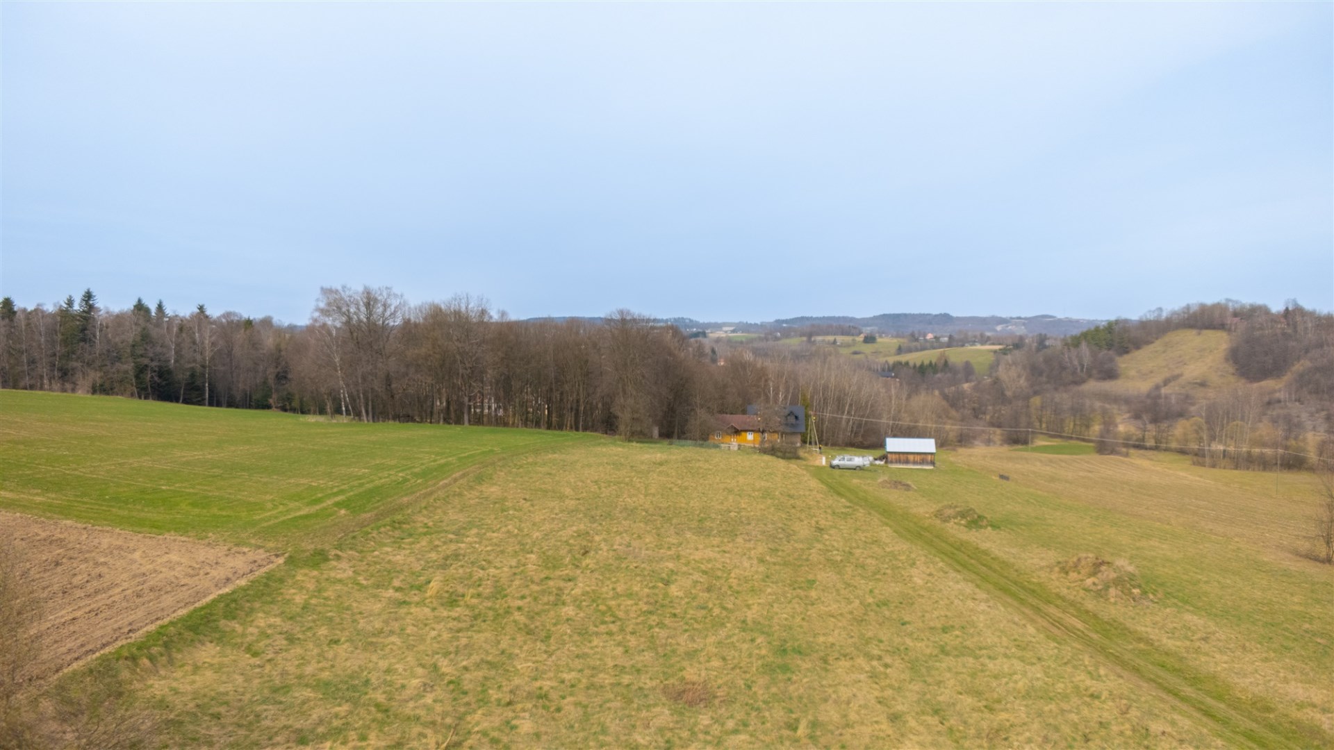 Działka na sprzedaż