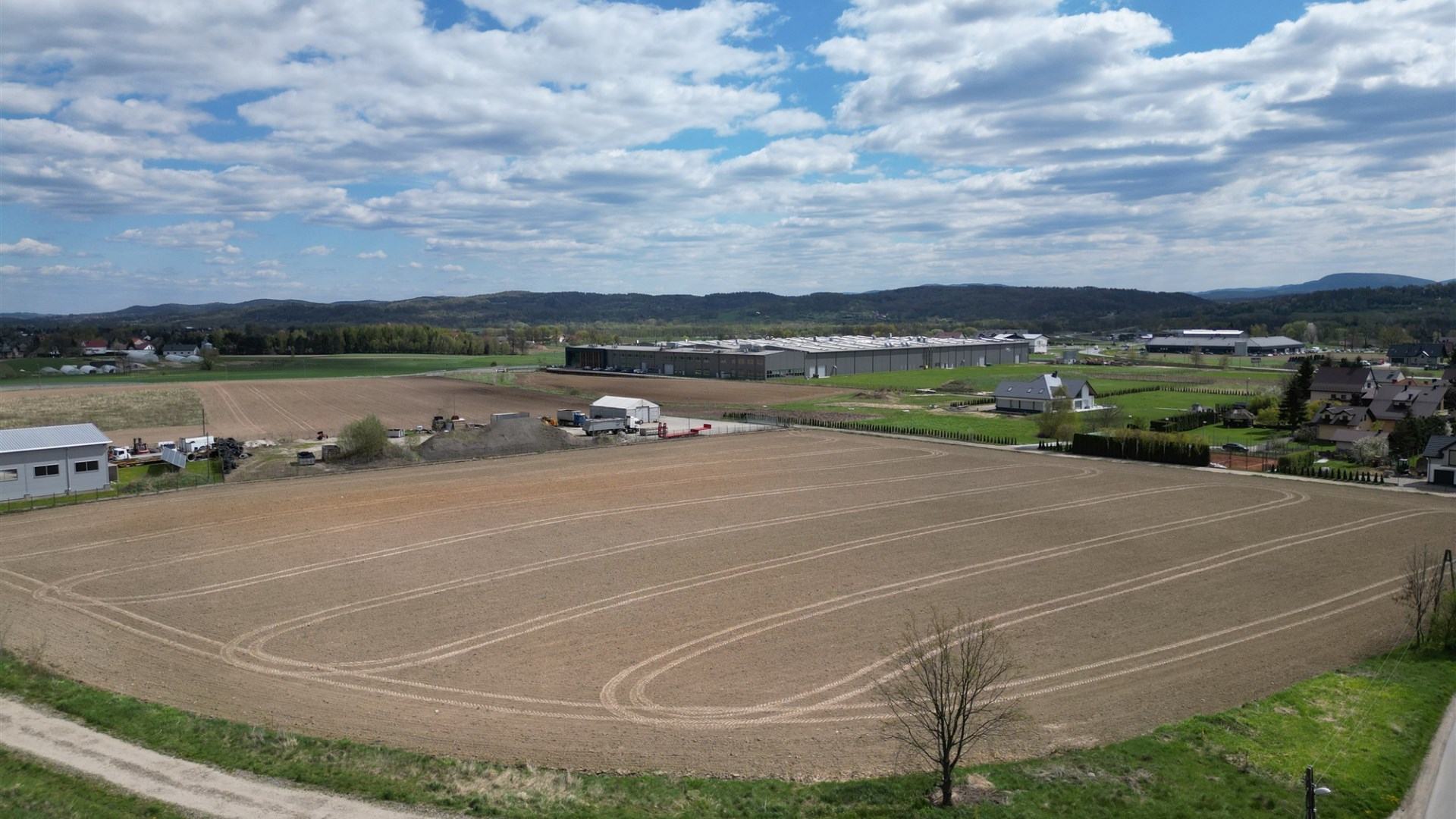 Działka na sprzedaż